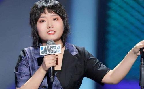 娱乐吃瓜酱李雪琴,从娱乐吃瓜酱到喜剧新星的蜕变之路